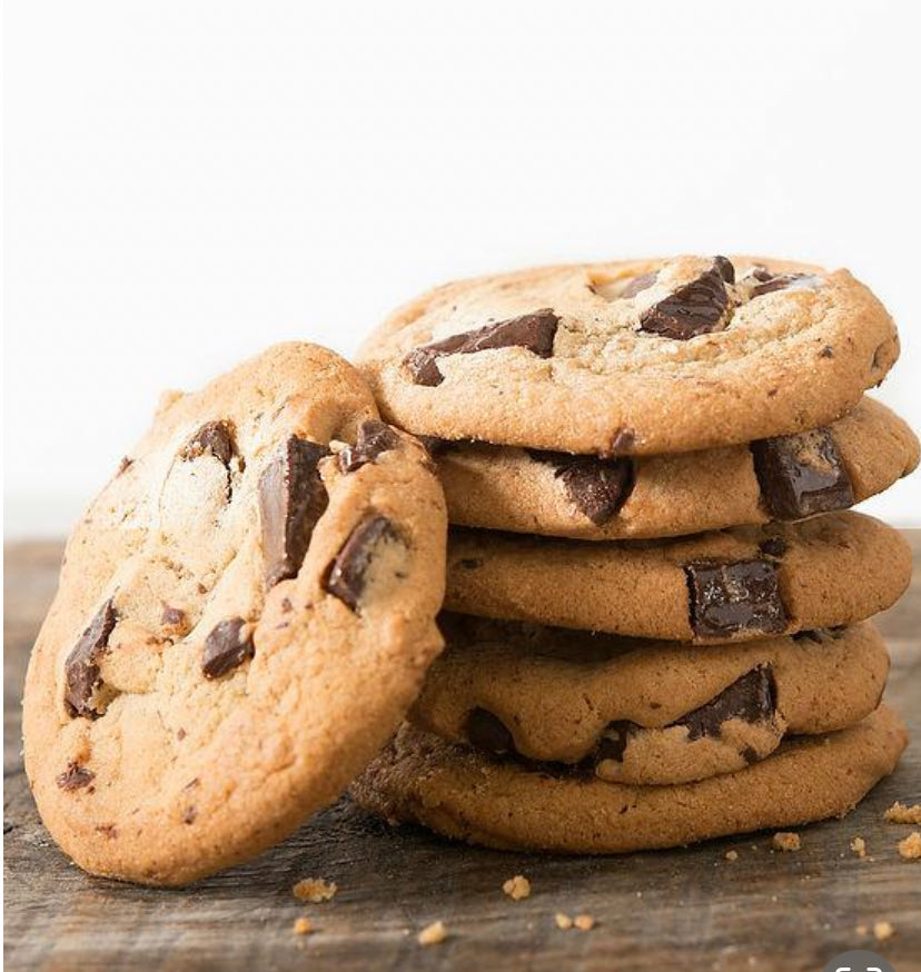 Giant Chocolate Chip Cookie